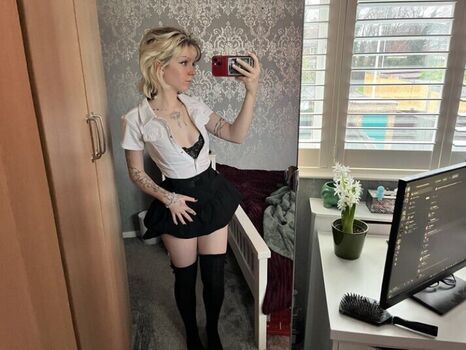 Leaked Emzeeni private photo viral onlyfans