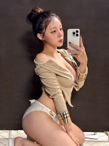 Leaked Thickass barbie/ private photo viral onlyfans