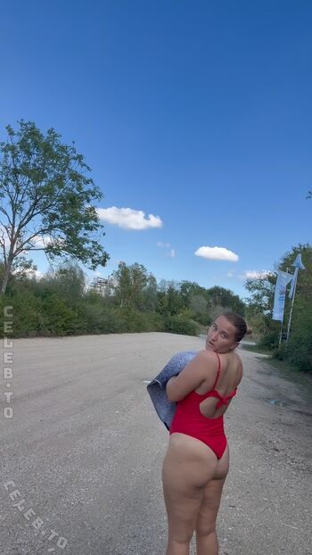 Leaked Endlich zufrieden private photo viral onlyfans