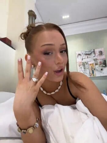 Leaked Alina ali/ private photo viral onlyfans