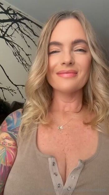 Leaked Erika eleniak private photo viral onlyfans