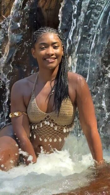 Leaked Erika januza private photo viral onlyfans