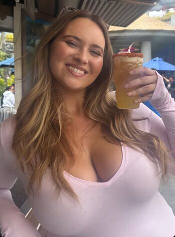 Leaked Erinmhk private photo viral onlyfans