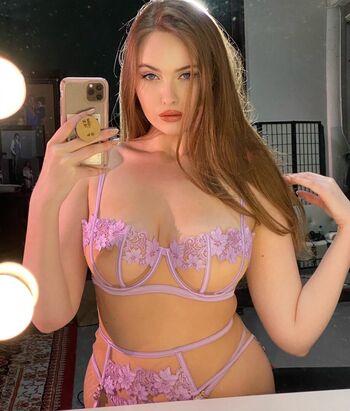 Leaked Erinmhk page private photo viral onlyfans