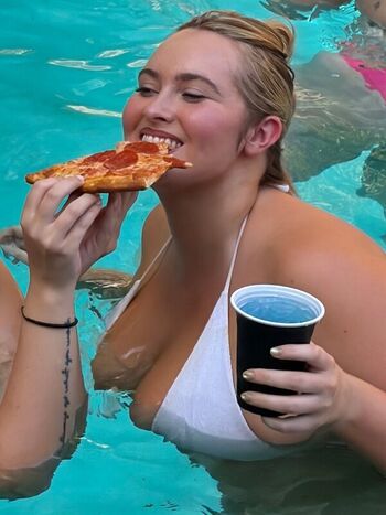 Leaked Erinmhk page private photo viral onlyfans