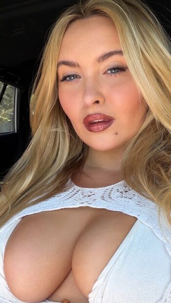 Leaked Erinmhk page private photo viral onlyfans
