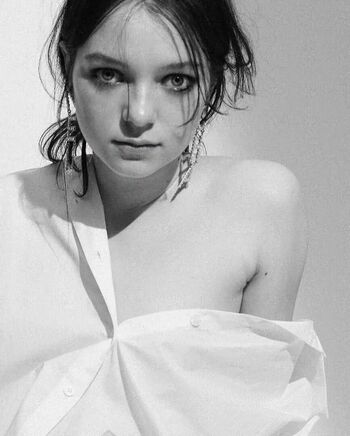 Leaked Esme creed miles private photo viral onlyfans