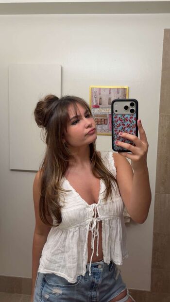 Leaked Ester dobrik private photo viral onlyfans