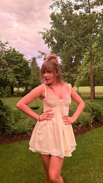 Leaked Ester dobrik private photo viral onlyfans