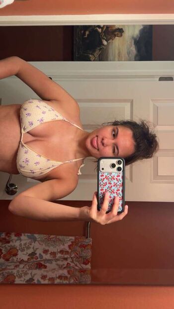 Leaked Ester dobrik private photo viral onlyfans