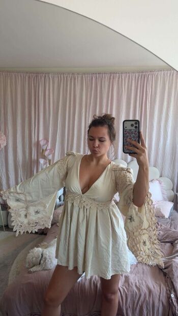 Leaked Ester dobrik page private photo viral onlyfans