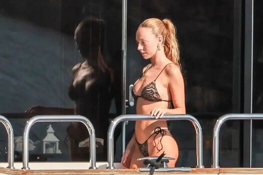 Leaked Ester exposito page private photo viral onlyfans