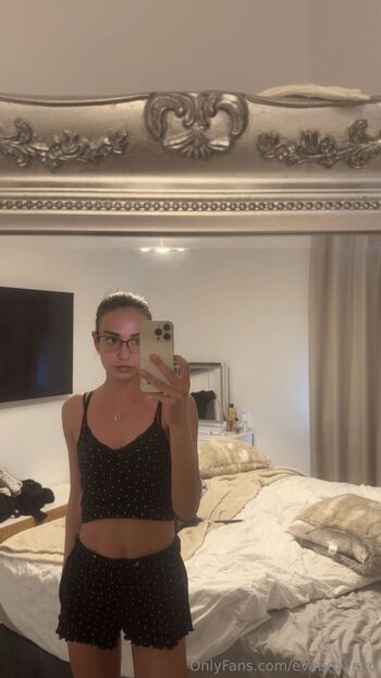 Leaked Eva braunxo private photo viral onlyfans