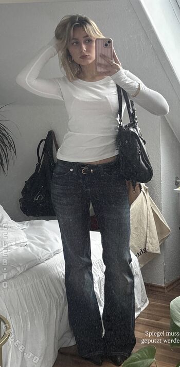 Leaked Evaaklm private photo viral onlyfans