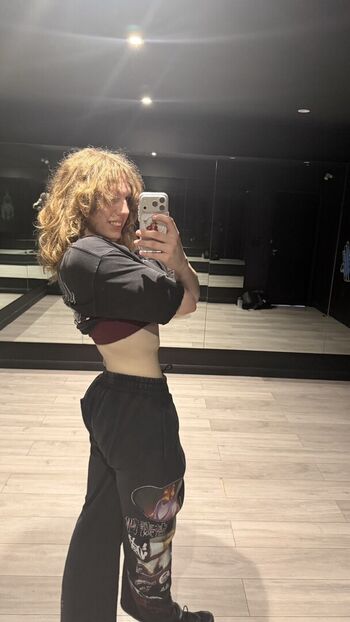 Leaked Eviedotgym private photo viral onlyfans