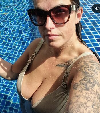 Leaked Exhib couple private photo viral onlyfans