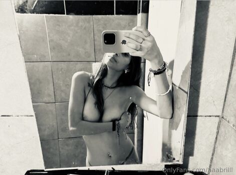 Leaked Exibam sua companheira private photo viral onlyfans