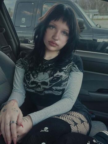 Leaked Ezrasblood private photo viral onlyfans