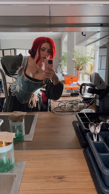 Leaked Ezy summers cosplay page private photo viral onlyfans