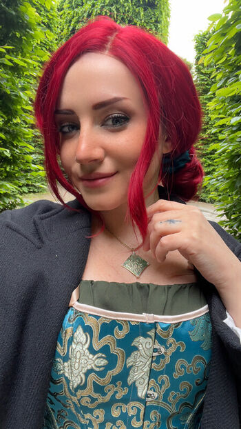 Ezy Summers Cosplay