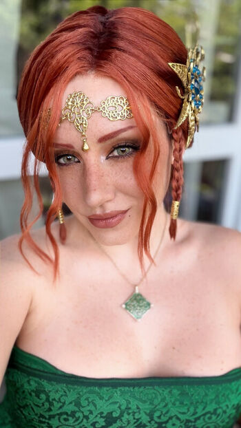 Ezy Summers Cosplay