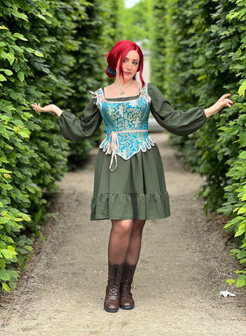 Ezy Summers Cosplay