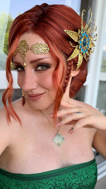 Ezy Summers Cosplay