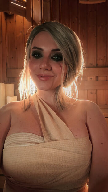 Leaked Ezy summers cosplay page private photo viral onlyfans