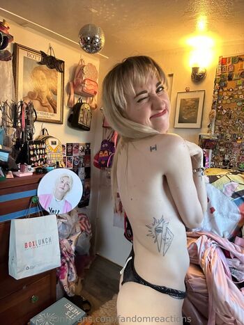 Leaked Fandomreactions private photo viral onlyfans
