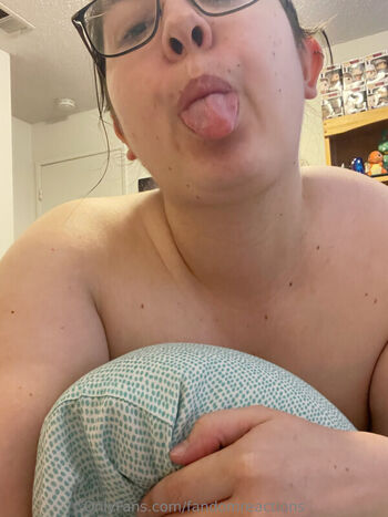Leaked Fandomreactions private photo viral onlyfans