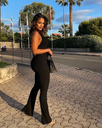 Fanny Neguesha