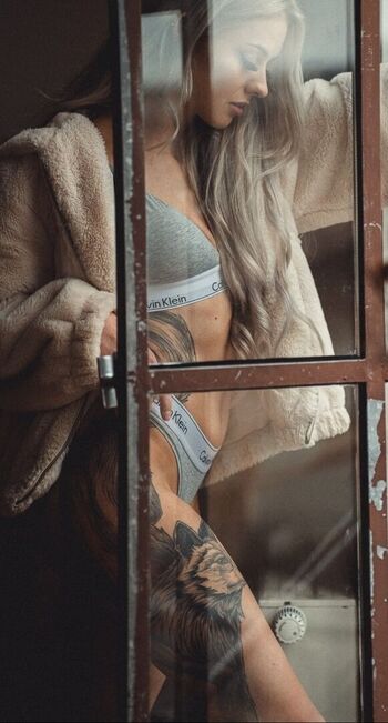 Leaked Farbenfuchs private photo viral onlyfans