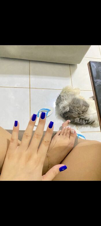 Feet Mirella