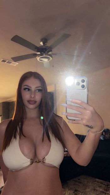 Feetbyjas