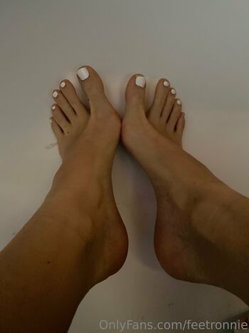 Leaked Feetronnie private photo viral onlyfans