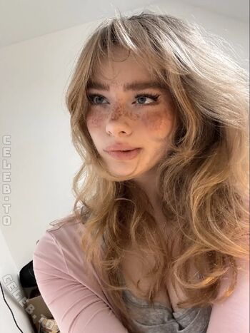 Leaked Felinenyaa private photo viral onlyfans