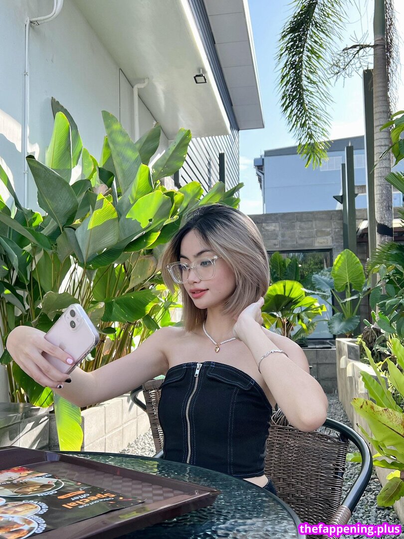ffiioonaaa Nahá OnlyFans fotografie #4