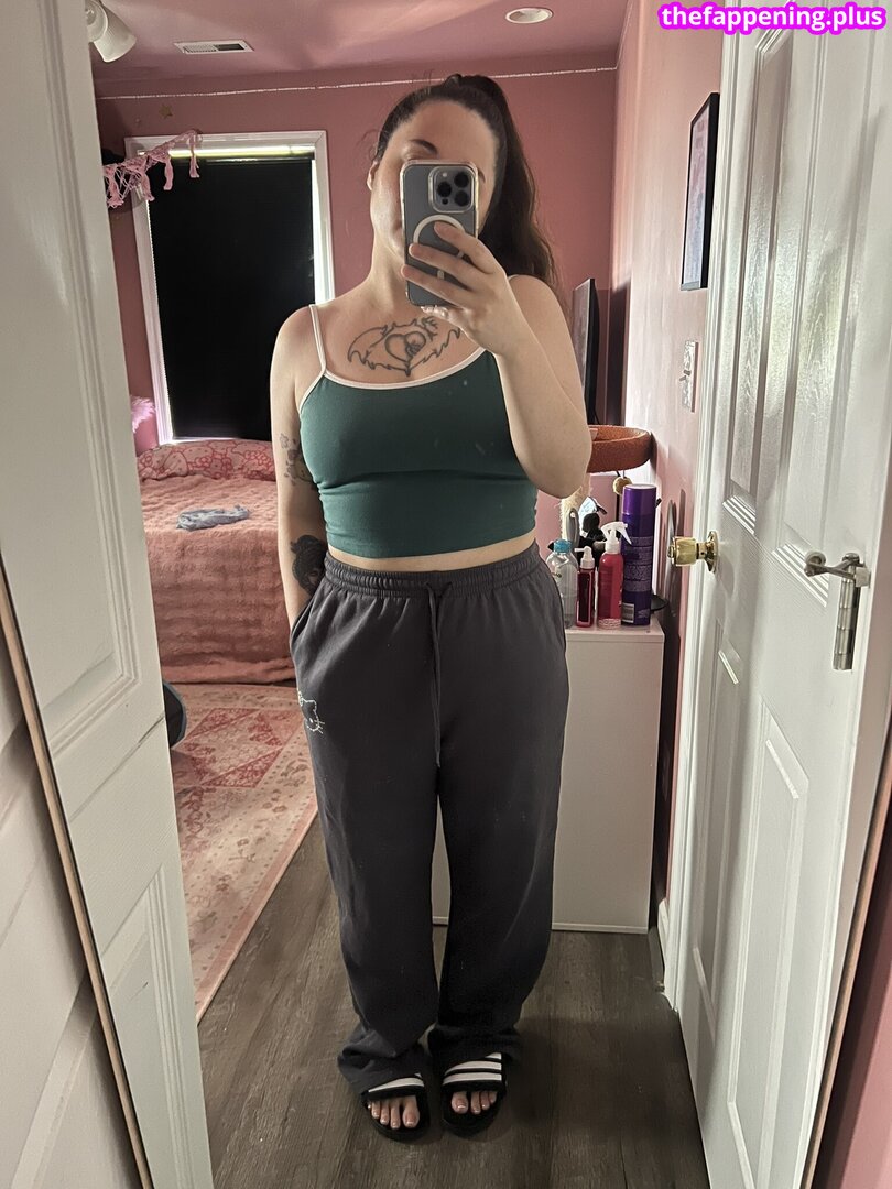 ffs_roxanne / ffsroxanne / https: नग्न OnlyFans फोटो #1