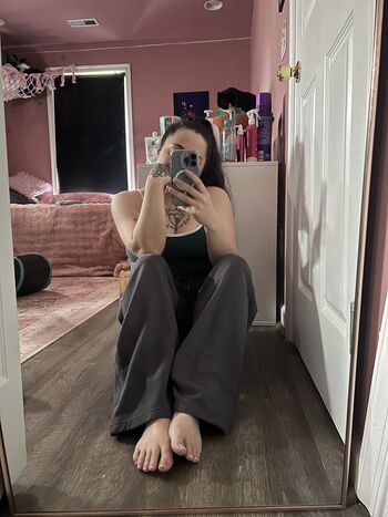 Leaked Ffsroxanne private photo viral onlyfans