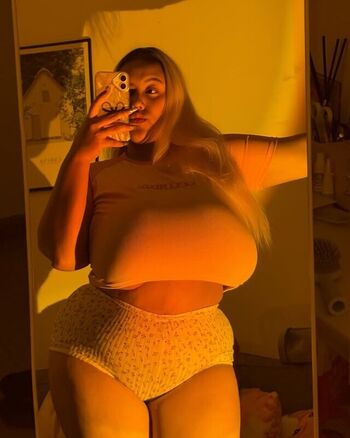 Leaked Fhong fionax private photo viral onlyfans