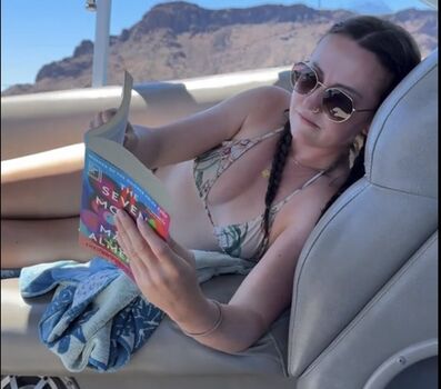 Fictionalshenanigans