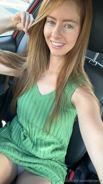 Leaked Findaliceinwonderland  page private photo viral onlyfans