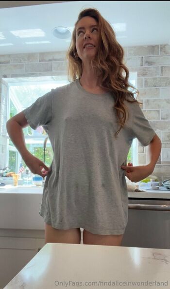 Leaked Findaliceinwonderland  page private photo viral onlyfans
