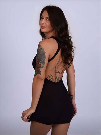 Leaked Fiona hotwife private photo viral onlyfans