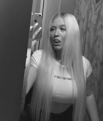 Leaked Fiona rexxhepi private photo viral onlyfans