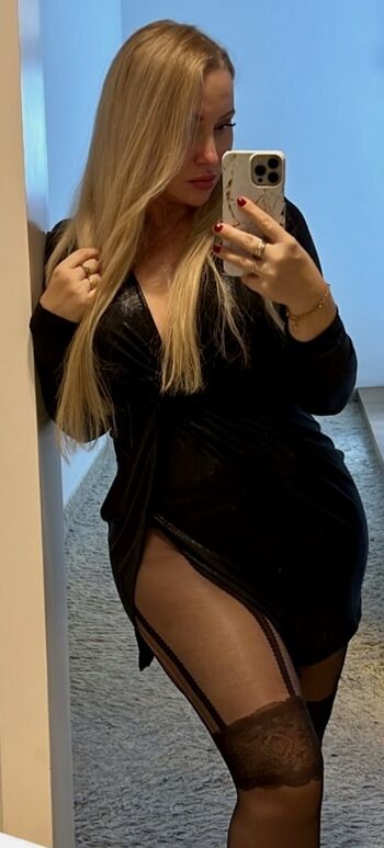 Leaked Fitcurvyanna private photo viral onlyfans