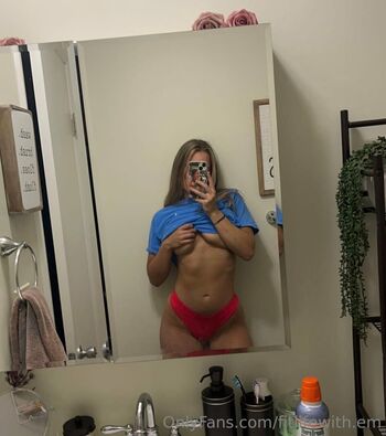 Leaked Fitlifewith em private photo viral onlyfans