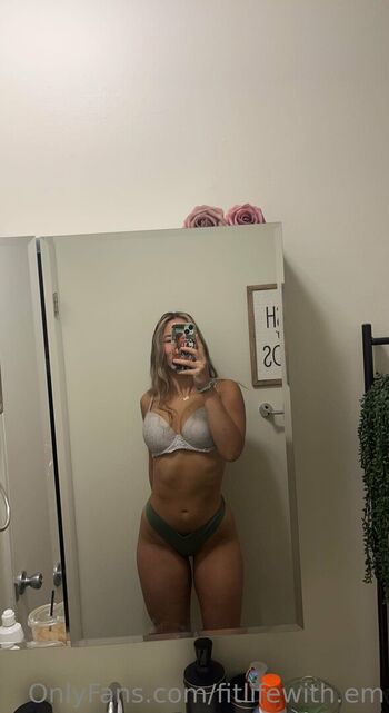 Leaked Fitlifewith em private photo viral onlyfans