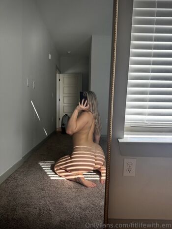 Leaked Fitlifewith em private photo viral onlyfans