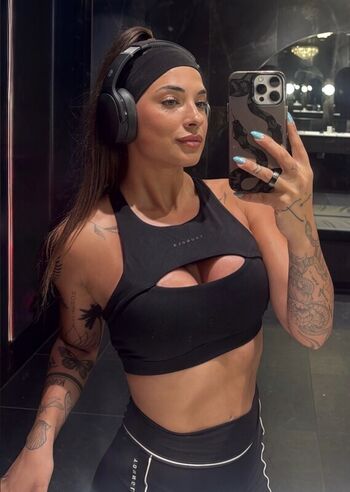 Leaked Fitsarax private photo viral onlyfans